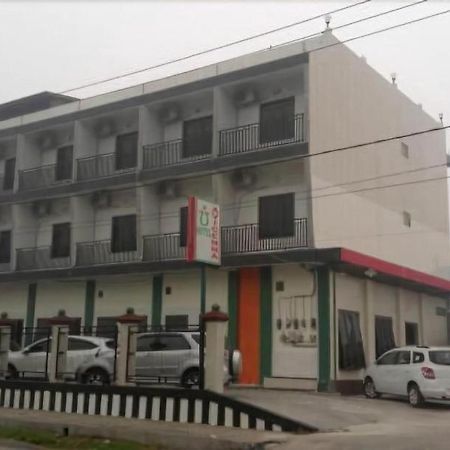 Avicenna Hotel Palangkaraya Bagian luar foto
