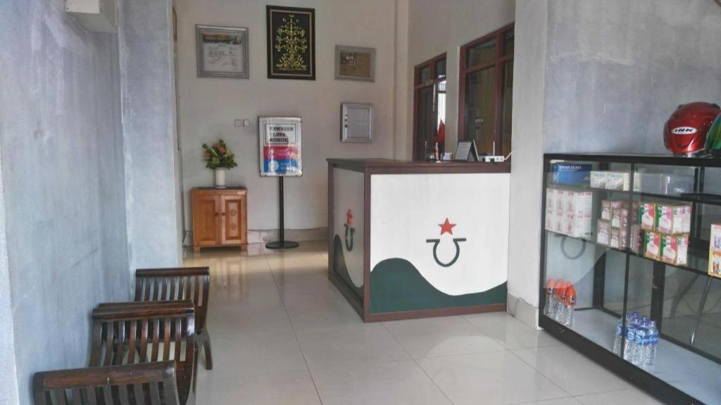 Avicenna Hotel Palangkaraya Bagian luar foto
