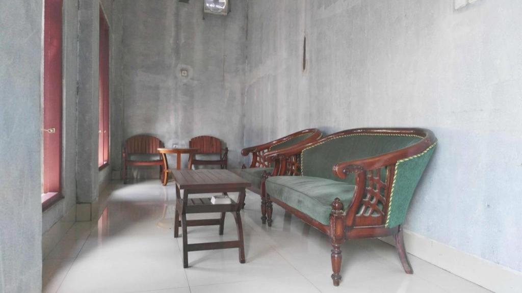 Avicenna Hotel Palangkaraya Bagian luar foto