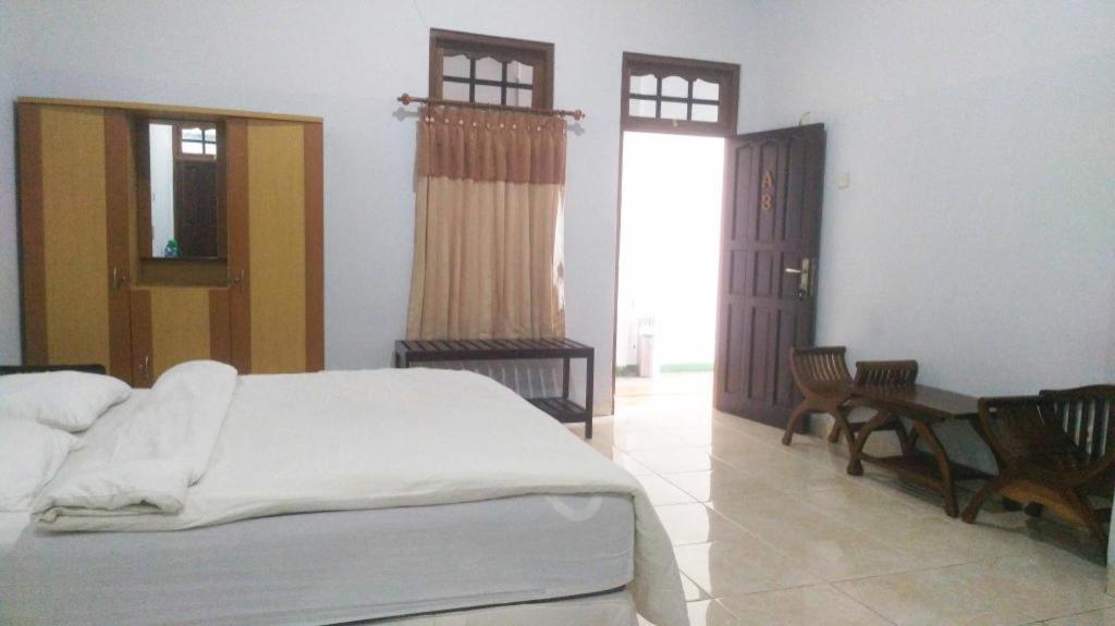 Avicenna Hotel Palangkaraya Bagian luar foto