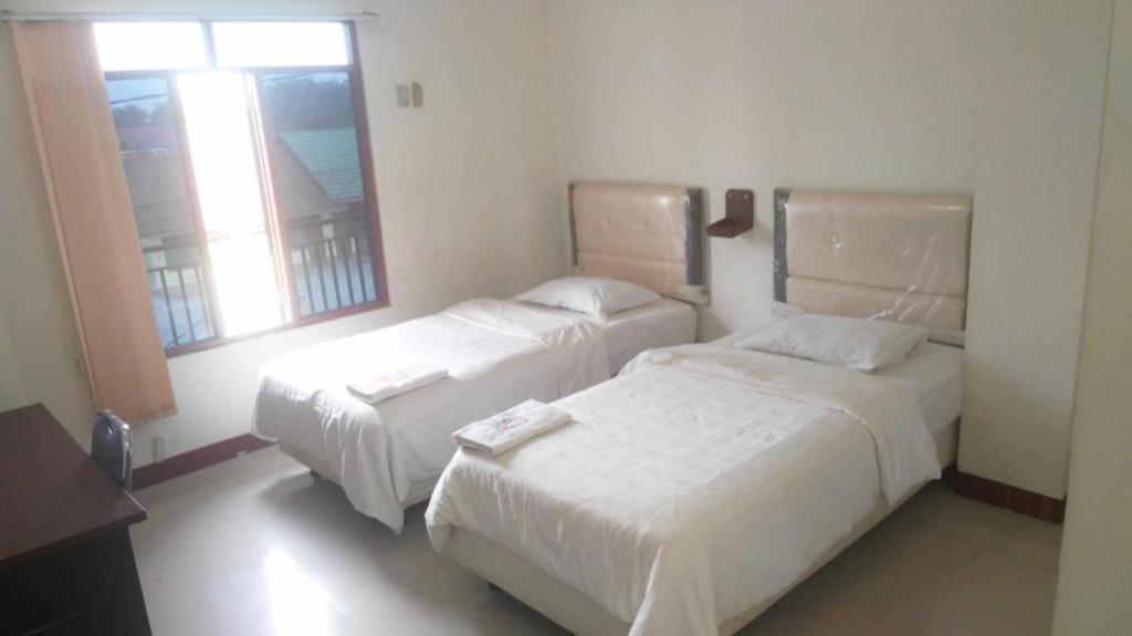 Avicenna Hotel Palangkaraya Bagian luar foto