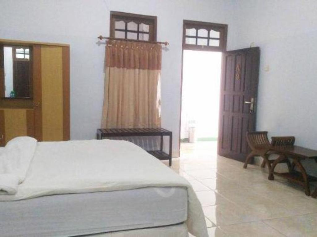 Avicenna Hotel Palangkaraya Bagian luar foto
