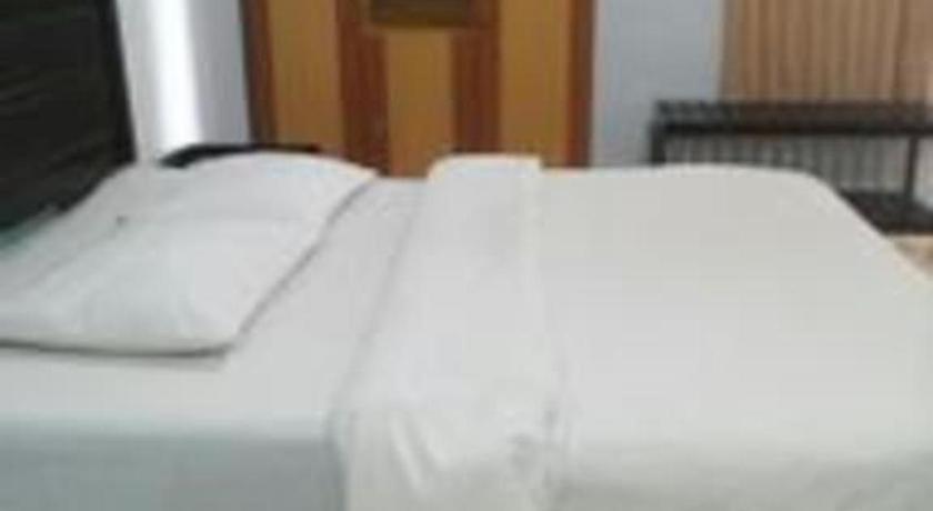 Avicenna Hotel Palangkaraya Bagian luar foto