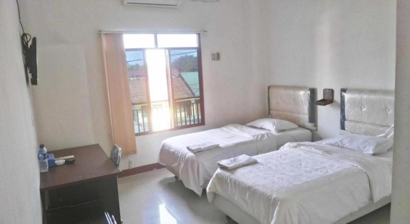 Avicenna Hotel Palangkaraya Bagian luar foto
