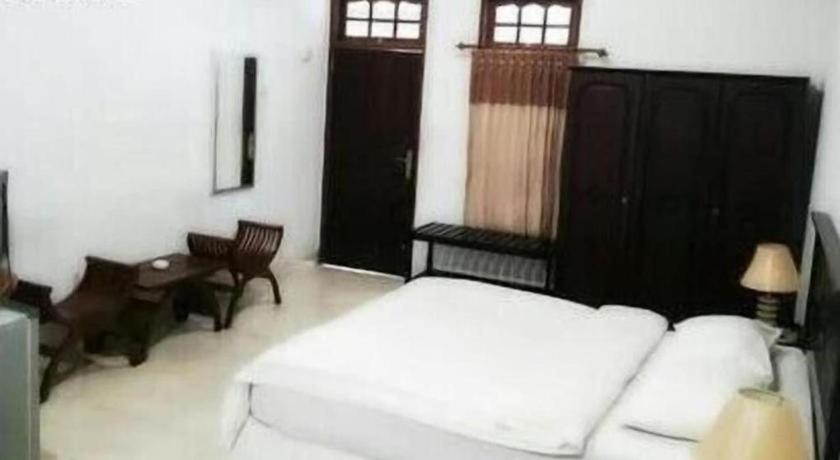 Avicenna Hotel Palangkaraya Bagian luar foto