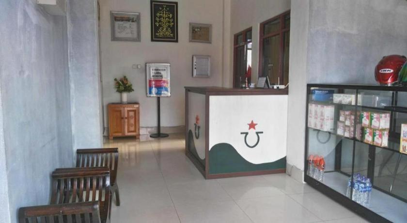 Avicenna Hotel Palangkaraya Bagian luar foto
