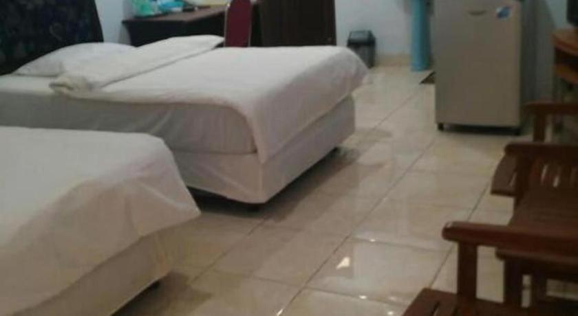 Avicenna Hotel Palangkaraya Bagian luar foto