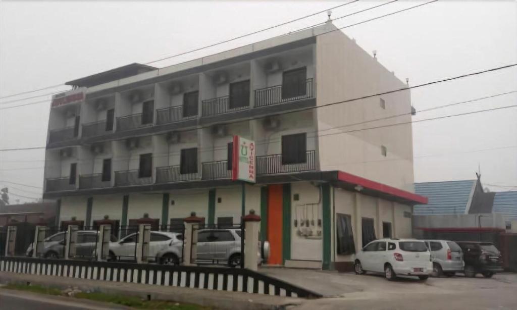 Avicenna Hotel Palangkaraya Bagian luar foto